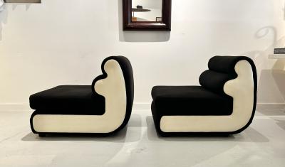 Pair of Modern Curvilinear Lounge Chairs