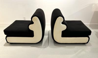 Pair of Modern Curvilinear Lounge Chairs