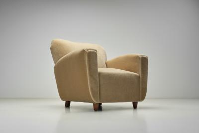 Pair of Modernist Armchairs Italy ca 1950s