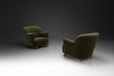 Pair of Moss Green Armchairs Europe Mid 20th Century