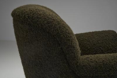 Pair of Moss Green Armchairs Europe Mid 20th Century