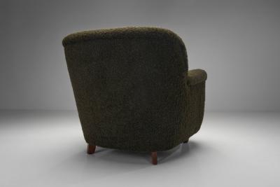 Pair of Moss Green Armchairs Europe Mid 20th Century