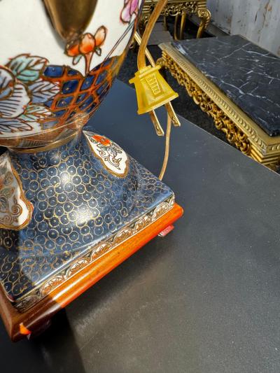 Pair of Porcelain Satsuma Style Table Lamps w Gold Accents on Wood Stands