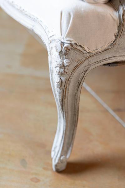 Pair of Rococo Style 1890s Swedish Light Grey Painted and Carved Berg re Chairs