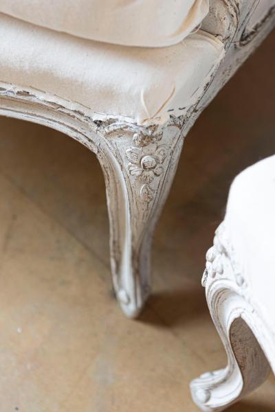 Pair of Rococo Style 1890s Swedish Light Grey Painted and Carved Berg re Chairs