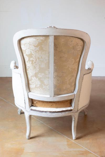 Pair of Rococo Style 1890s Swedish Light Grey Painted and Carved Berg re Chairs