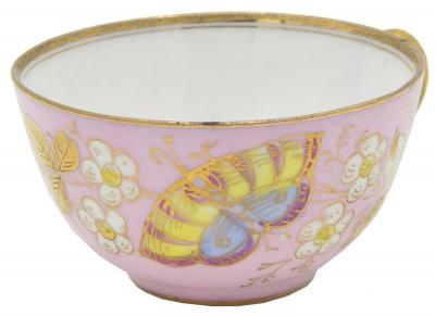 Pair of Russian Pink Kusnetzoff Porcelain Teacups