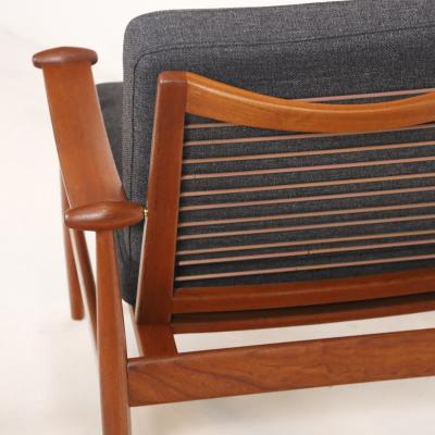 Pair of Scandinavian Modern Spade Lounge Chairs Designed by Finn Juhl