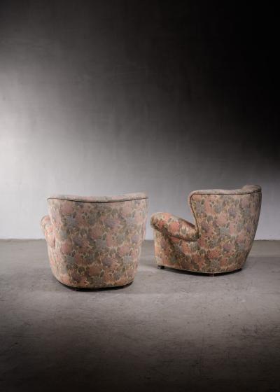 Pair of Scandinavian Modern lounge chairs