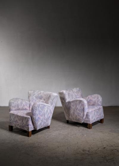 Pair of Scandinavian Modern lounge chairs