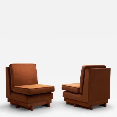Pair of Sculptural Wooden Lounge Chairs with Cognac Upholstery Europe 1970s