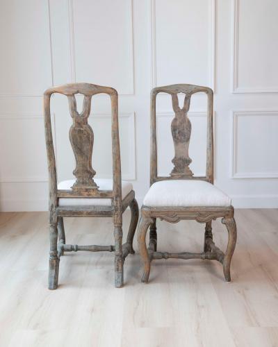 Pair of Swedish Rococo Period Dining Chairs with Vase Form Splats 18th Century