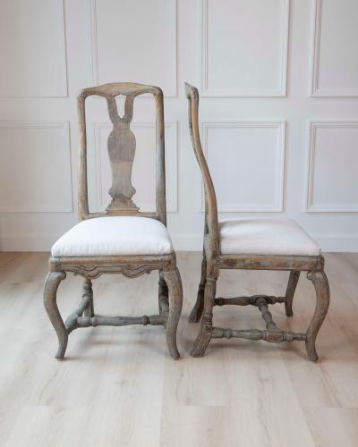 Pair of Swedish Rococo Period Dining Chairs with Vase Form Splats 18th Century