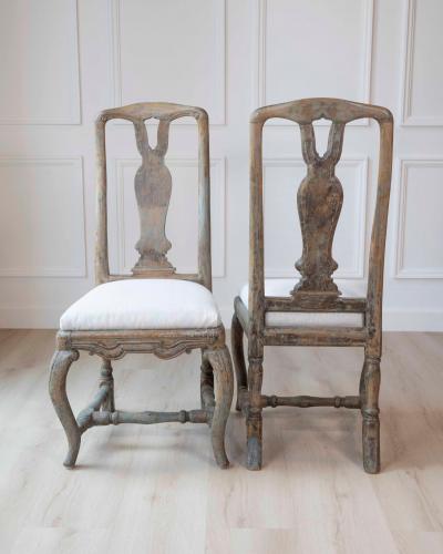 Pair of Swedish Rococo Period Dining Chairs with Vase Form Splats 18th Century