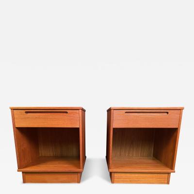 Pair of T rring M belfabrik Danish Teak Nightstands