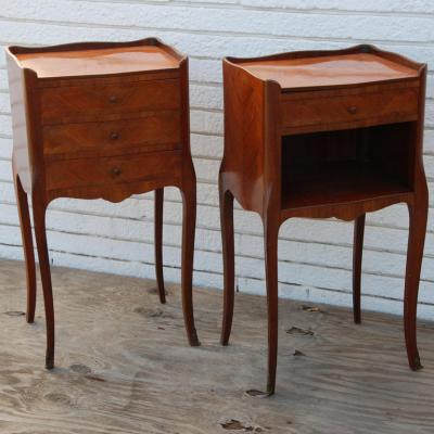 Pair of Traditional Mahogany Nightstands with Marquetry and Queen Anne Legs