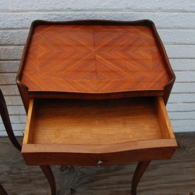 Pair of Traditional Mahogany Nightstands with Marquetry and Queen Anne Legs