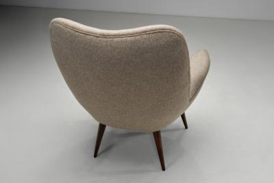 Pair of Upholstered Italian Armchairs with Tufted Buttons Italy 1950s