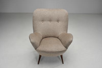 Pair of Upholstered Italian Armchairs with Tufted Buttons Italy 1950s