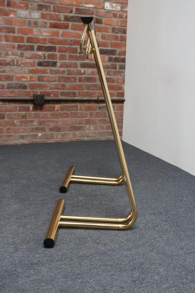 Pair of Vintage Italian Valets Dress Boys in Polished Brass and Lacquered Wood