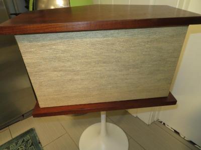 Pair of Walnut Bose Speakers Equalizer Tulip Base by Eero Saarinen