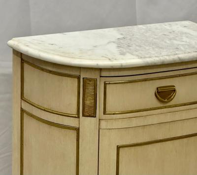 Pair of White Nightstand or End Tables Side Tables Marble Top Louis XV Style