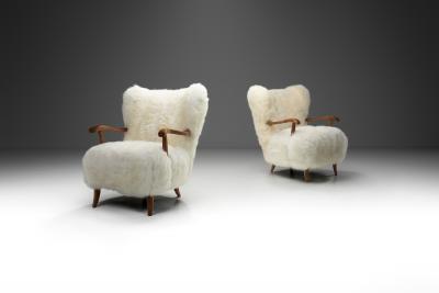 Pair of Wingback Armchairs in Sheepskin Europe 20th Century