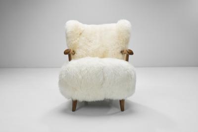 Pair of Wingback Armchairs in Sheepskin Europe 20th Century