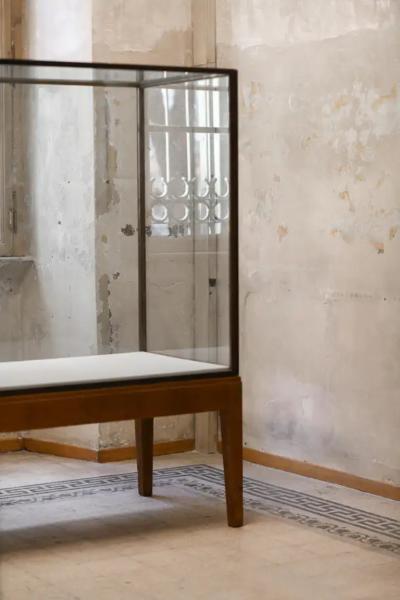 Pair of display cases Italy 1930 40
