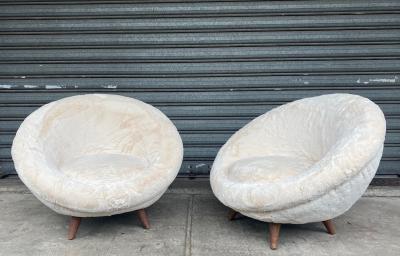 Pair of egg shaped armchairs Italy 1950s
