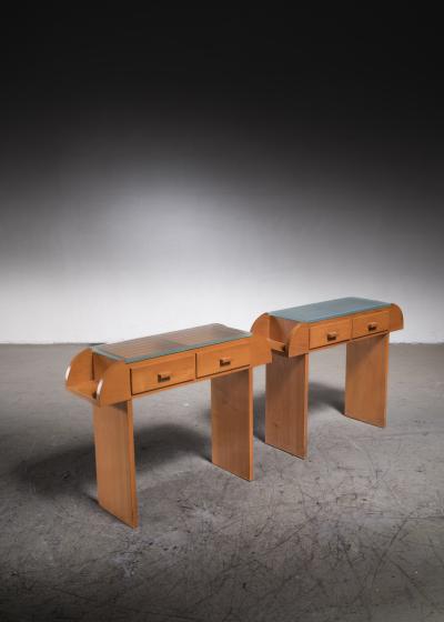 Pair of nightstands with glass top