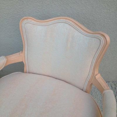 Pair petite Fauteuil Louis XV Chairs