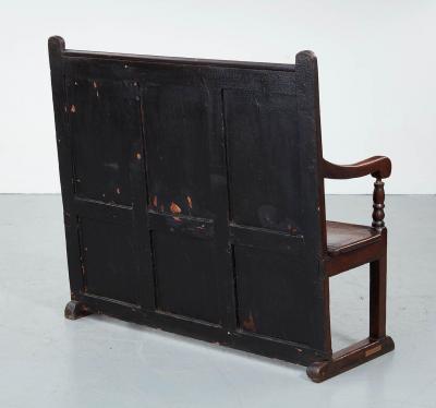 Paneled Settle Bench with Sled Feet