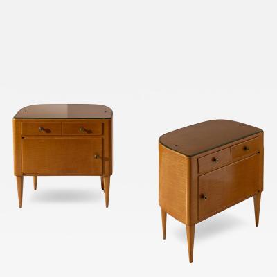 Paolo Buffa Pair of maple wood bedside tables bean shaped Italy 1950s