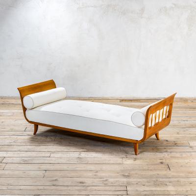 Paolo Buffa Paolo Buffa Wooden Daybed with White Mattress for Lietti 1950s