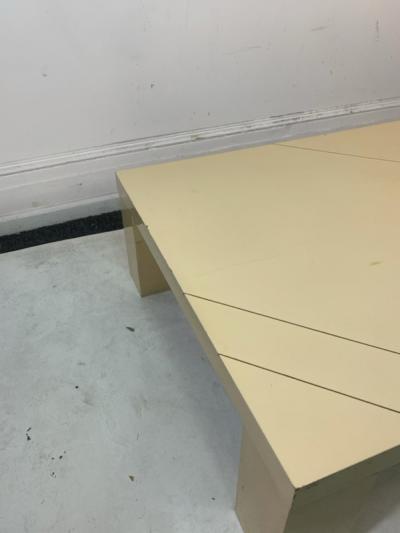 Paolo Gucci MODERN CREAM LACQUER AND BRASS INLAY COFFEE TABLE BY PAOLO GUCCI