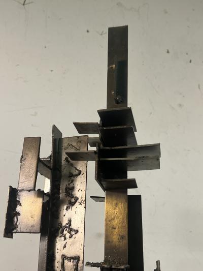 Paul Evans MID CENTURY BRUTALIST SCULPTURE ON STAND IN THE MANNER OF PAUL EVANS
