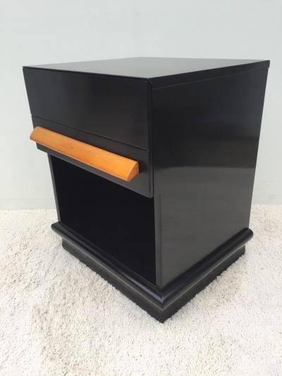 Paul L szl Pair of Elegant Nightstands or End Tables