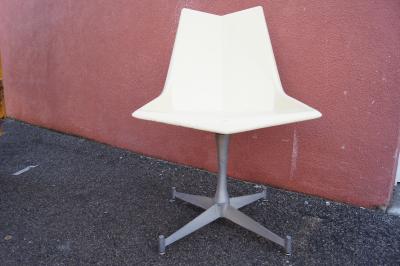 Paul McCobb Origami Side Chair on Swiveling Pedestal Base by Paul McCobb for St John