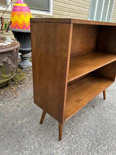 Paul McCobb Stylish Mid Century Small Bookcase by Paul McCobb for Planner Group