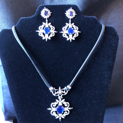 Paul Morelli Paul Morelli Garden Gate Sapphire on Leather Necklace in White Gold