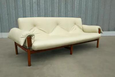Percival Lafer Midcentury Sofa MP 13 by Percival Lafer in Hardwood Beige Leather 1967 Brasil