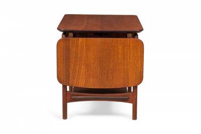 Peter Hvidt Peter Hvidt DanishDrop Leaf Teak End Side Tables
