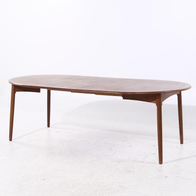 Peter Hvidt Peter Hvidt Style Mid Century Danish Teak Expanding Dining Table with 2 Leaves