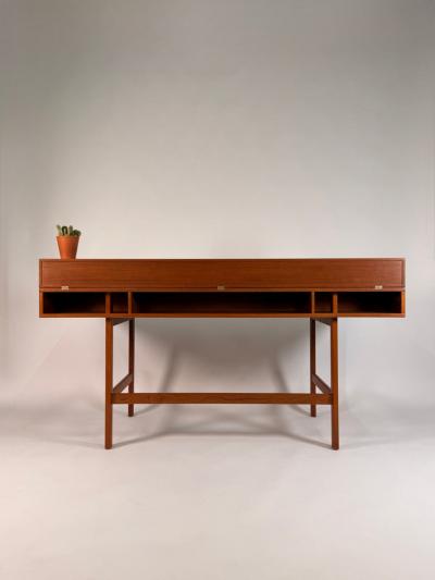 Peter L vig Nielsen Peter Lovig Nielsen Peter Lovig Mid Century Danish Teak Flip Top Desk