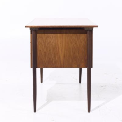 Peter L vig Nielsen Peter Lovig Nielsen Peter Lovig Style Mid Century Danish Teak Desk