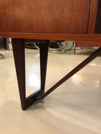 Peter Nielsen Peter Lovig Nielsen boomerang desk