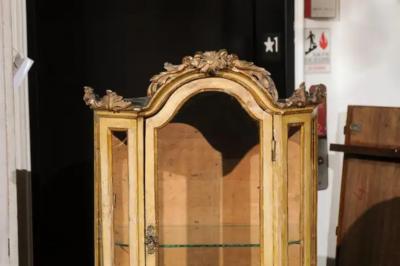 Petite 18th Century Venetian Painted Wood Rococo Vitrine with Carved Crest