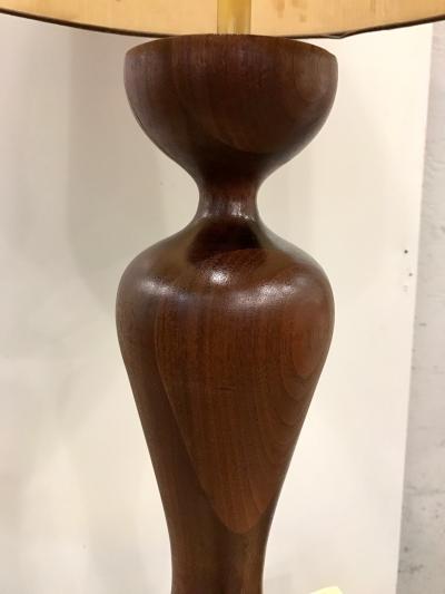 Phillip Lloyd Powell Pair of Phillip Lloyd Powell Walnut Lamps