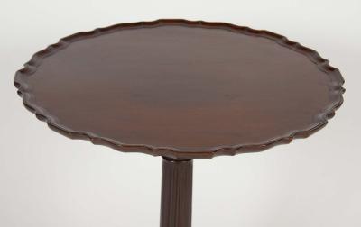 Pie Crust Tilt Top Table